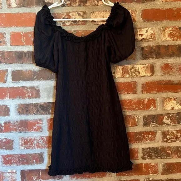 Speechless Black Ruched Dress with Puff Sleeves - Picture 3 of 5